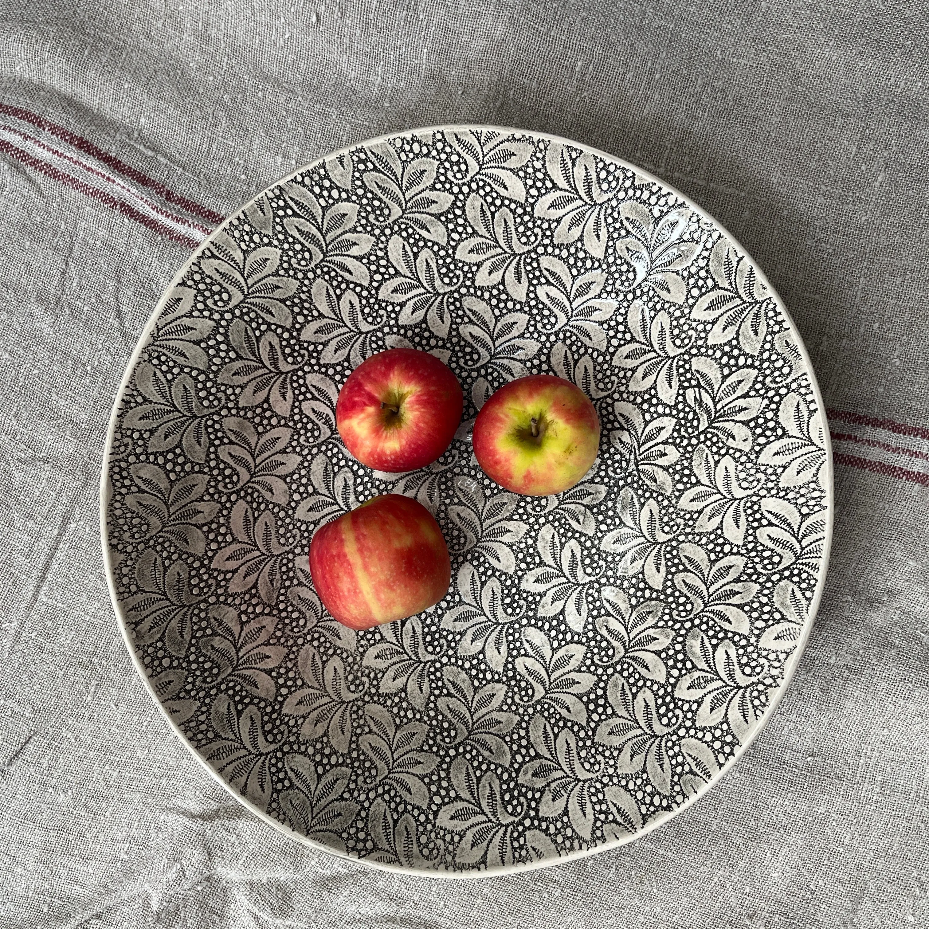 Wonki Ware Salad Bowl - Large - Charcoal Lace